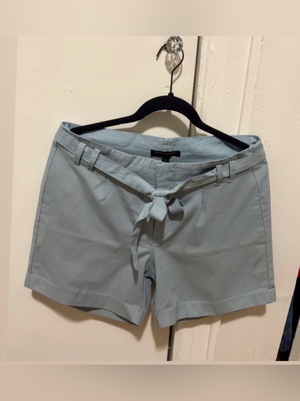 HIGH-RISE RAYON -BLEND SHORT
Size 6